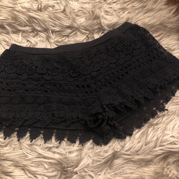 ⭐️Buy 1 get 1 FREE⭐️ Black lace festival shorts - Picture 3 of 6